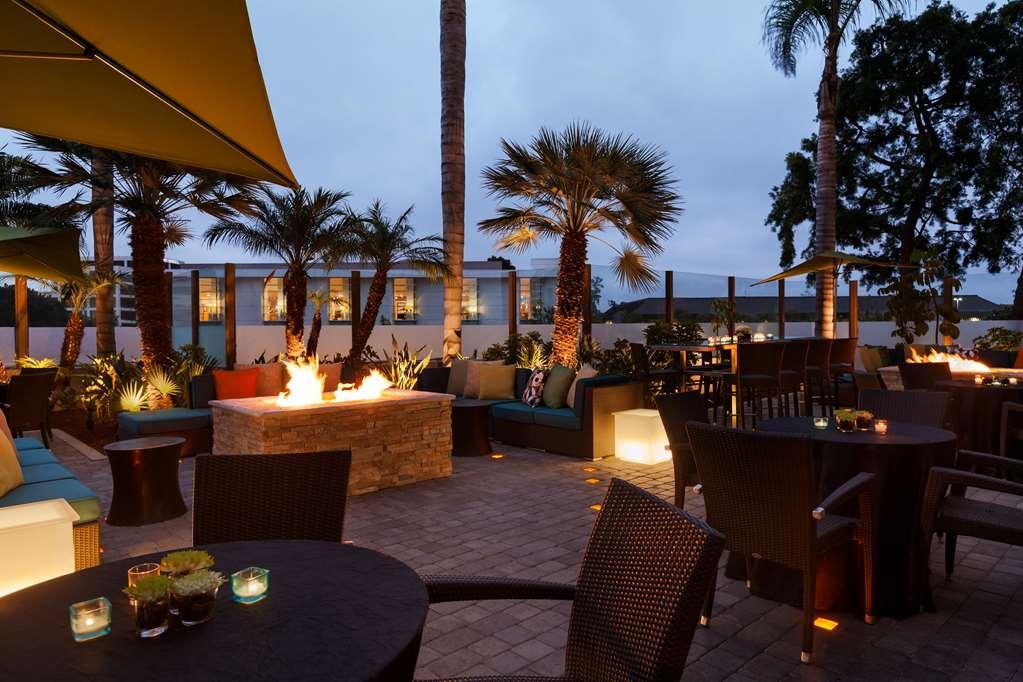 Embassy Suites By Hilton San Diego La Jolla Restaurant bilde